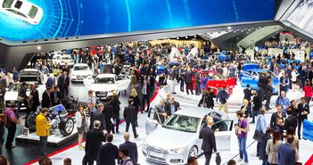 各国がガソリン車を販売禁止へ。次の30年で自動車業界はどう変わる?=栫井駿介 VanderWolf Images / Shutterstock.com